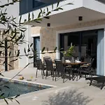 Villa Beachfront Escape Nevera *