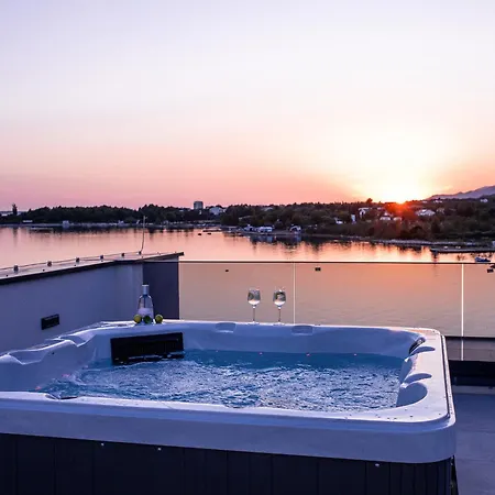 Beachfront Escape Nevera Vila *