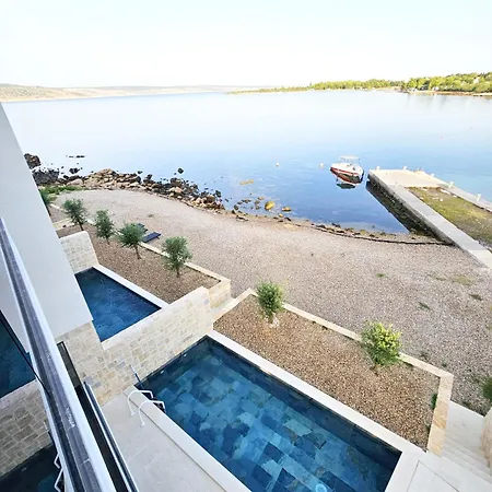 Vila Beachfront Escape Nevera *