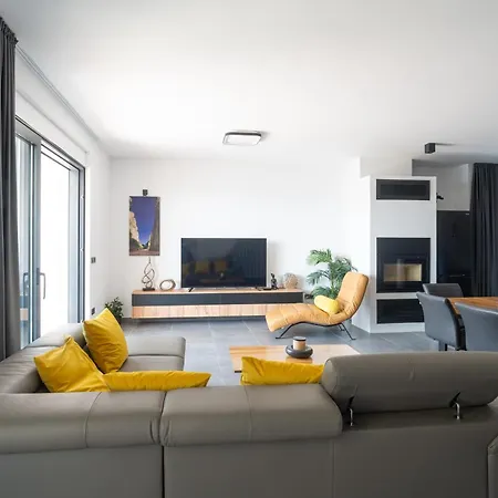 Vila Beachfront Escape Nevera Seline