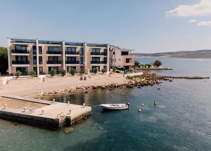 Beachfront Escape Nevera *