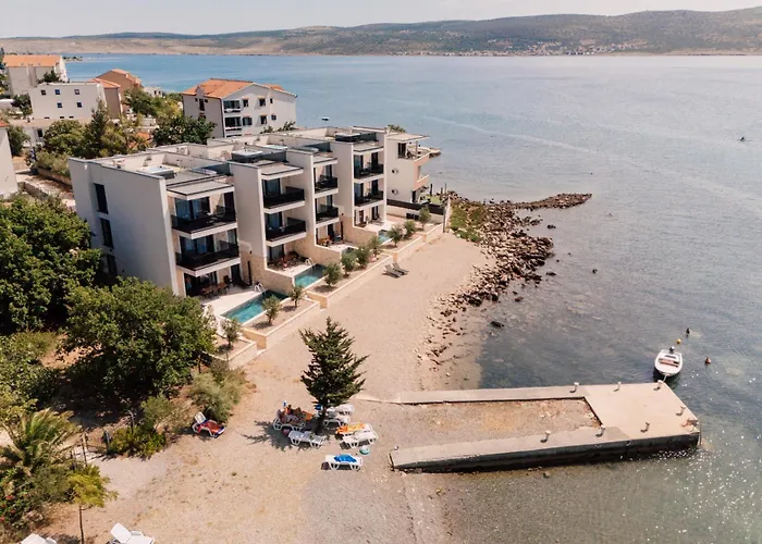 Beachfront Escape Nevera Вилла Селине