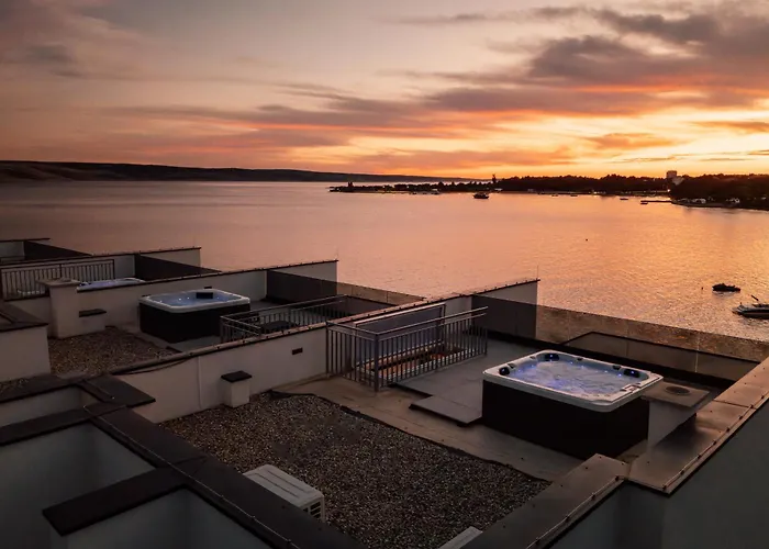 Beachfront Escape Nevera Seline