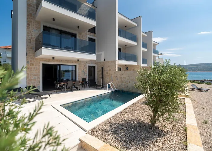 Beachfront Escape Nevera *