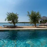 Beachfront Escape Nevera Willa