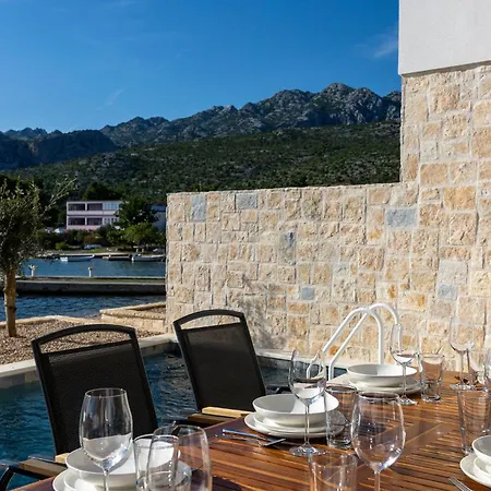 Villa Beachfront Escape Nevera