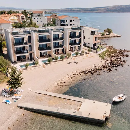 Villa Beachfront Escape Nevera *