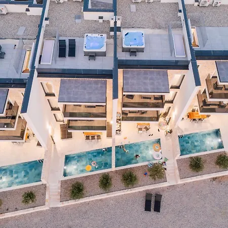 Beachfront Escape Nevera