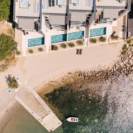 Beachfront Escape Nevera