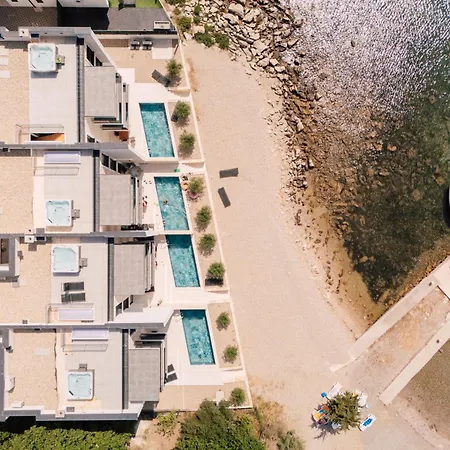 Beachfront Escape Nevera