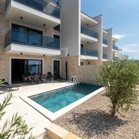 Beachfront Escape Nevera *