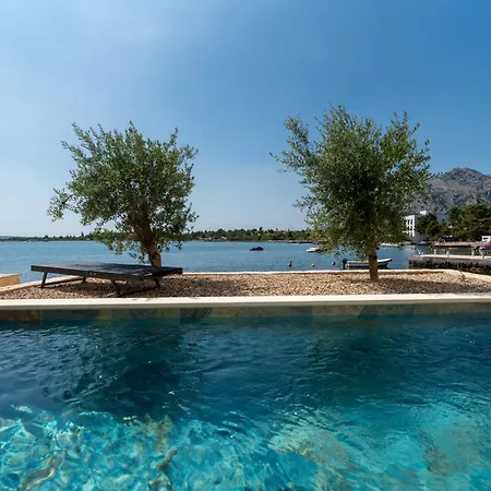 Beachfront Escape Nevera Villa