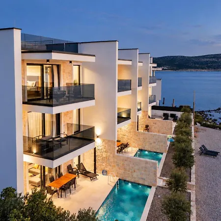 Beachfront Escape Nevera