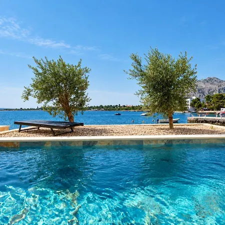 Beachfront Escape Nevera *