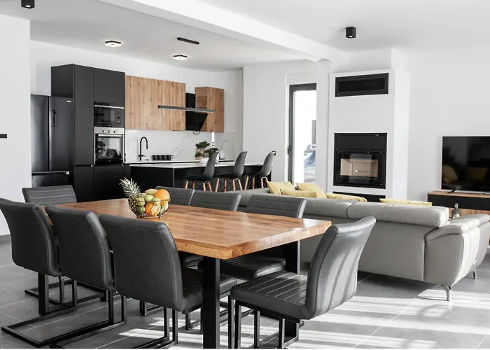 Beachfront Escape Nevera