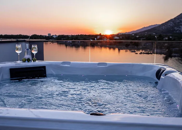 Beachfront Escape Nevera Villa *