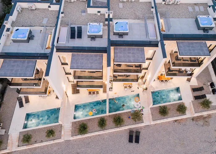 Beachfront Escape Nevera