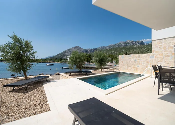 Villa Beachfront Escape Nevera