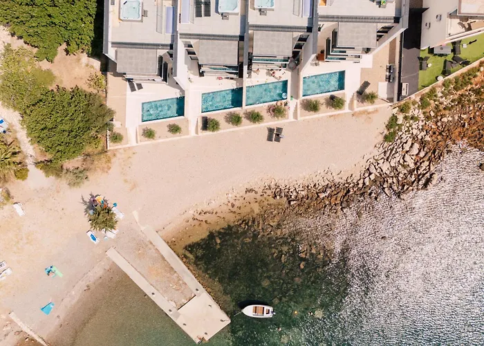 Beachfront Escape Nevera