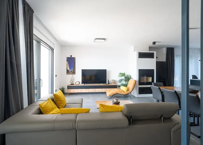 Villa Beachfront Escape Nevera Seline